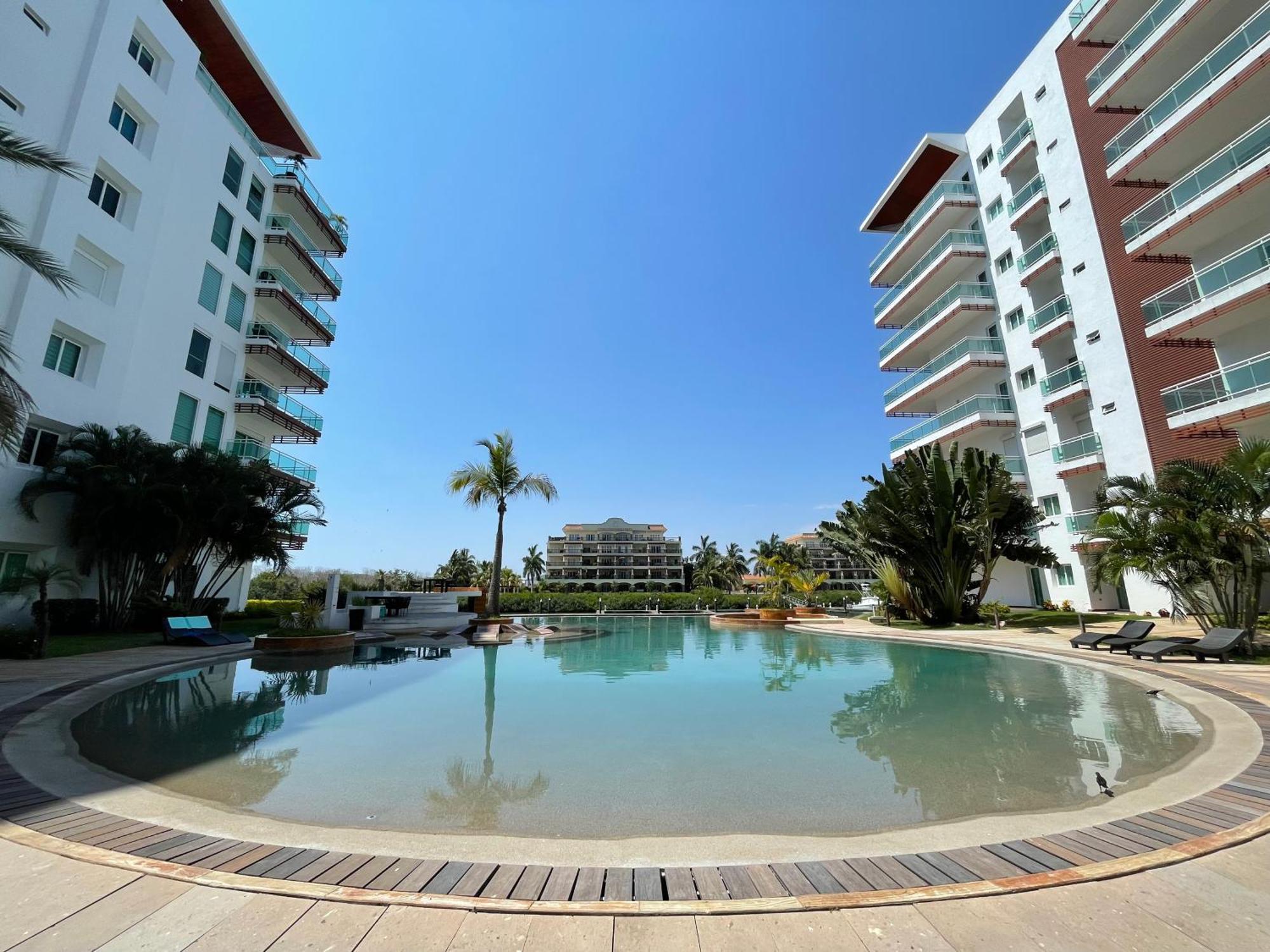 A 2 Min De La Playa , Vista Al Canal By G P S Rentas Mazatlan Exterior photo